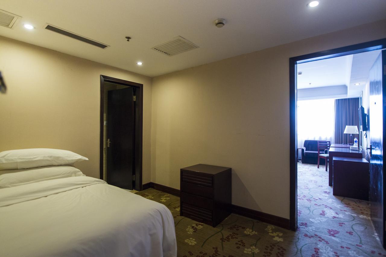 Vienna 3 Best Hotel Shanghai Expo Sanlin Εξωτερικό φωτογραφία